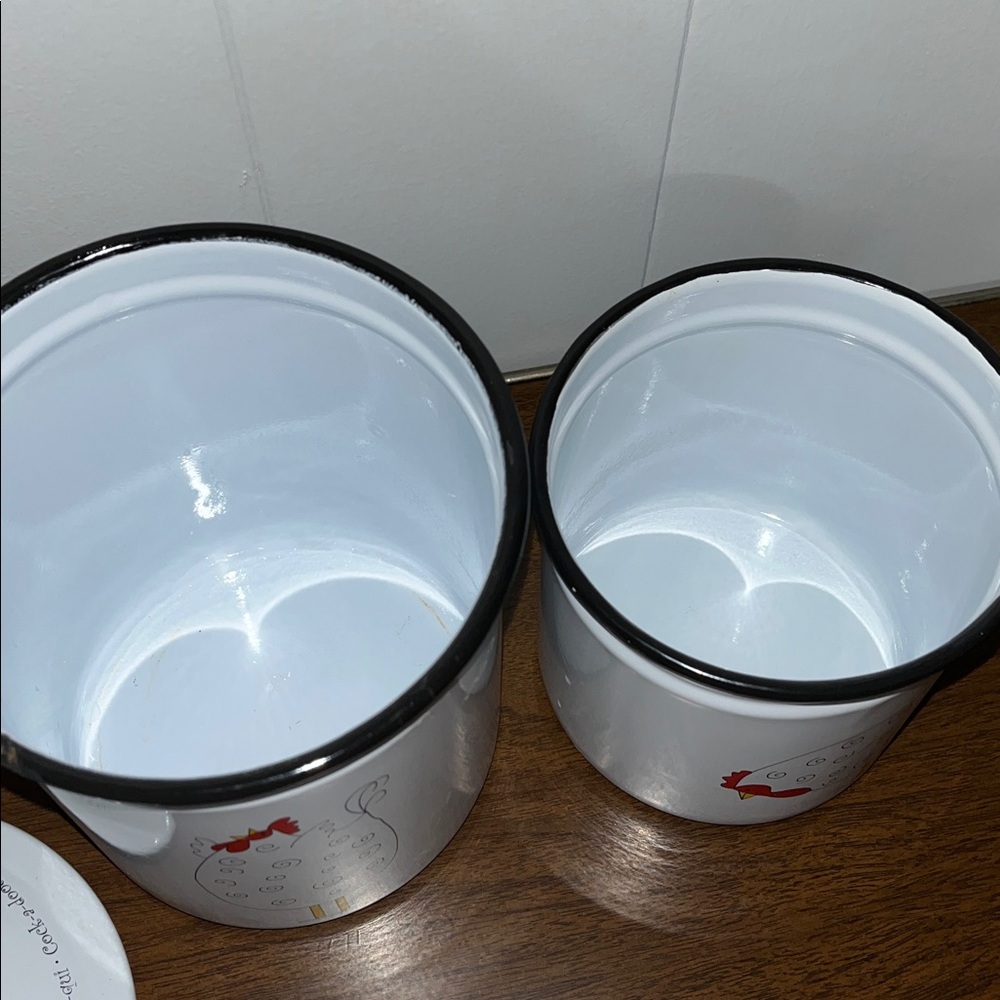 White enameled canisters with chicken design - Picture 3 of 8